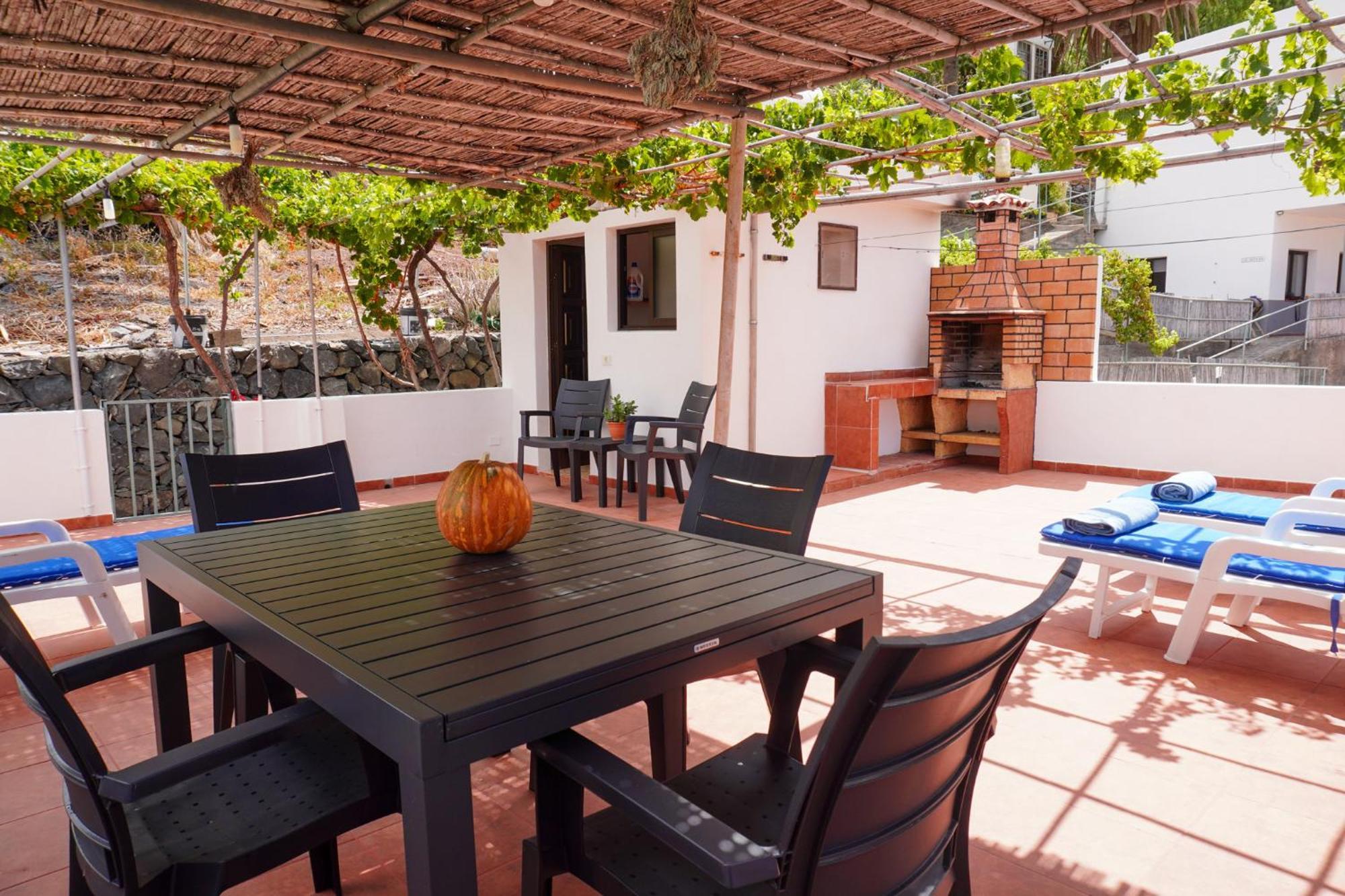 Holiday House Casa Argelio Alojera Exterior photo